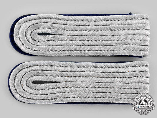 germany,_heer._a_set_of_medical_leutnant_shoulder_boards_ci19_9499_1