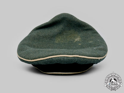 germany,_heer._an_infantry_officer’s_crusher_visor_cap_ci19_9513
