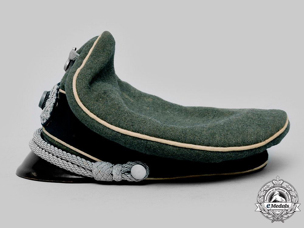 germany,_heer._an_infantry_officer’s_crusher_visor_cap_ci19_9514