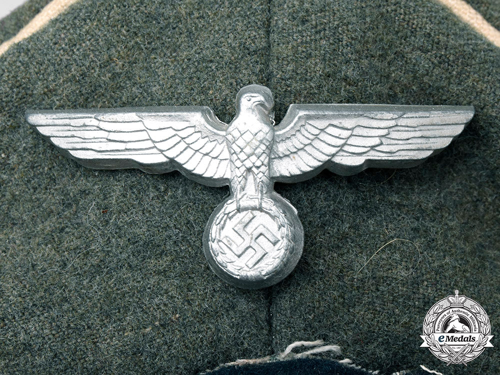 germany,_heer._an_infantry_officer’s_crusher_visor_cap_ci19_9515