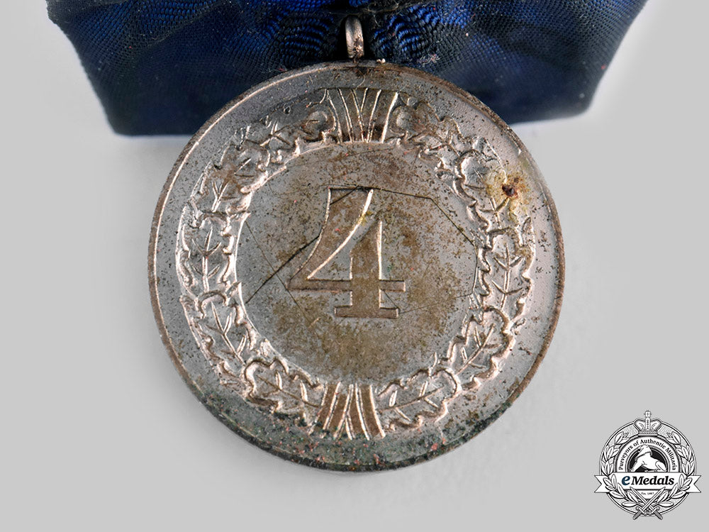 germany,_luftwaffe._a_wehrmacht4-_year_long_service_medal,_luftwaffe_issue_ci19_9558_1