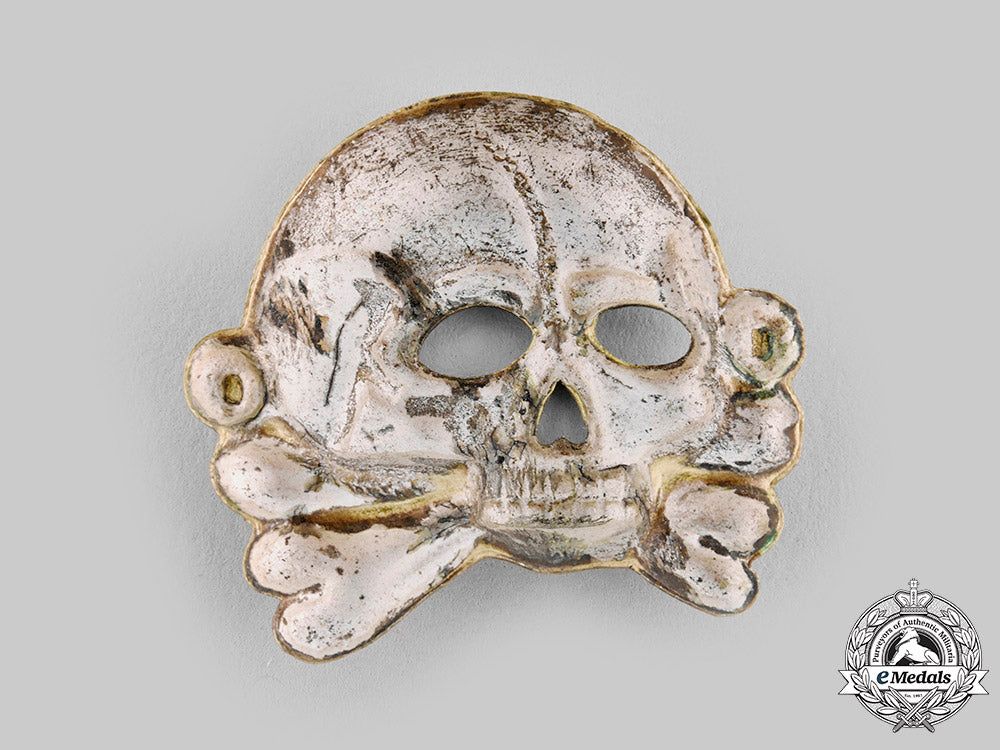 germany,_ss._a_totenkopf_visor_insignia_ci19_9670