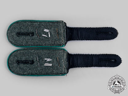 germany,_heer._a_set_of_jäger_oberfeldwebel_shoulder_straps_ci19_9719