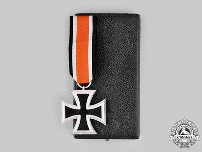 germany,_wehrmacht._a1939_iron_cross,_ii_class_with_case,_by_steinhauer&_luck_ci19_9979_2