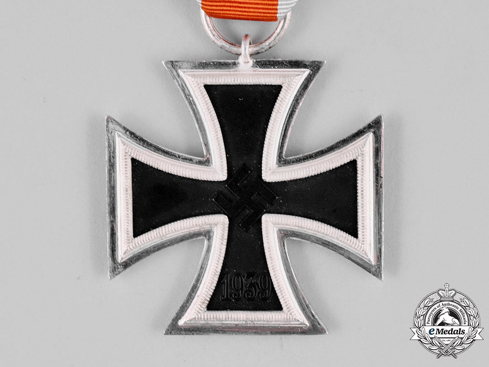 germany,_wehrmacht._a1939_iron_cross,_ii_class_with_case,_by_steinhauer&_luck_ci19_9981_2