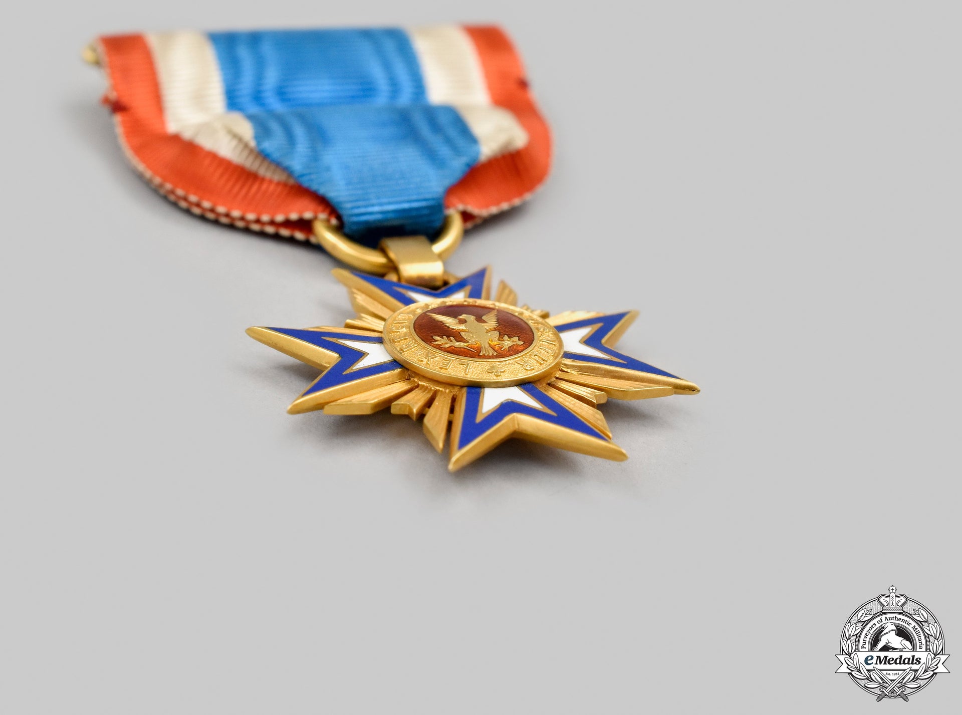 united_states._a_military_order_of_the_loyal_legion_of_the_united_states_membership_badge_in_gold,_c.1900_cic2021__mnc7058_1_1