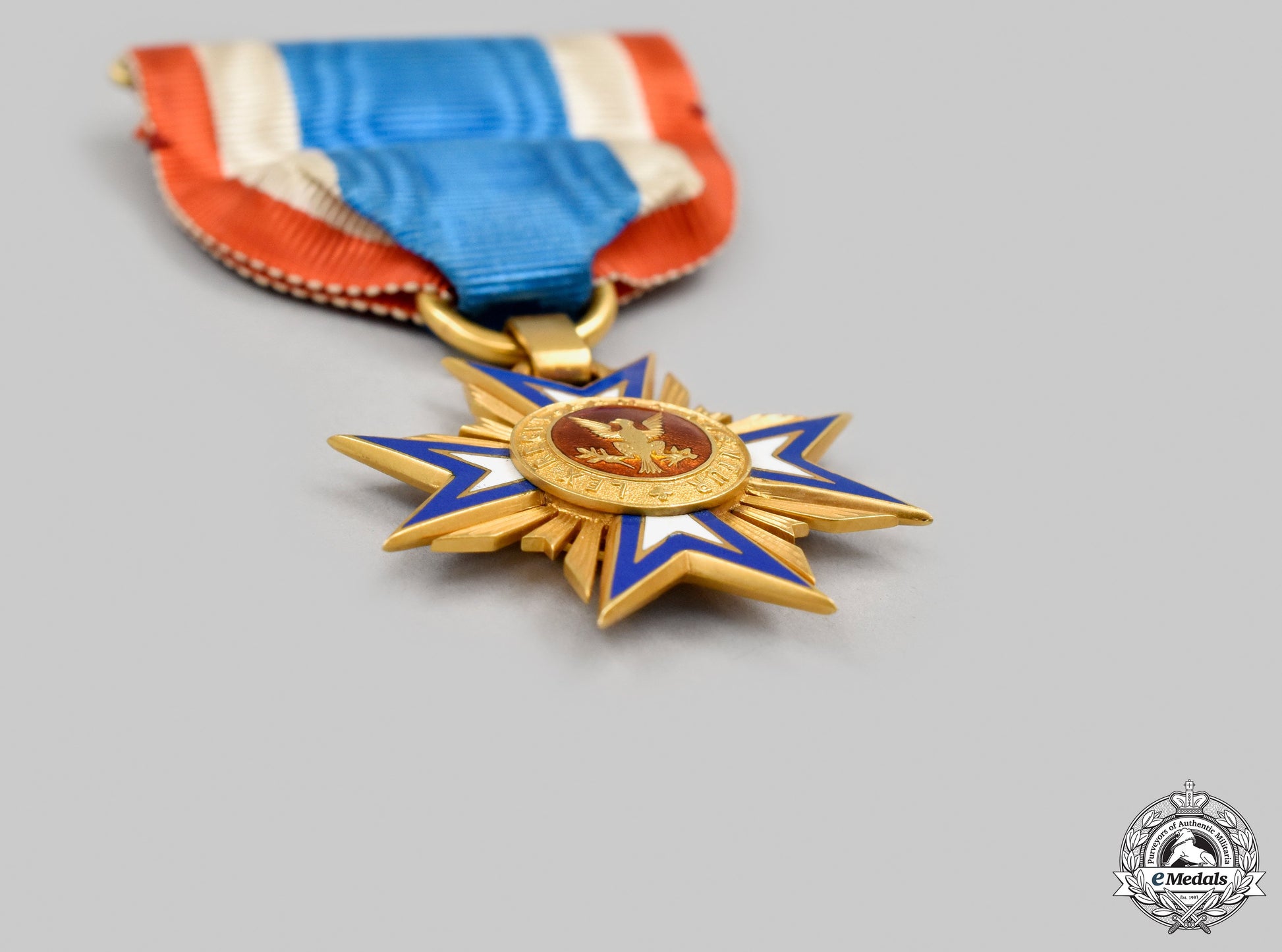 united_states._a_military_order_of_the_loyal_legion_of_the_united_states_membership_badge_in_gold,_c.1900_cic2021__mnc7058_1_1