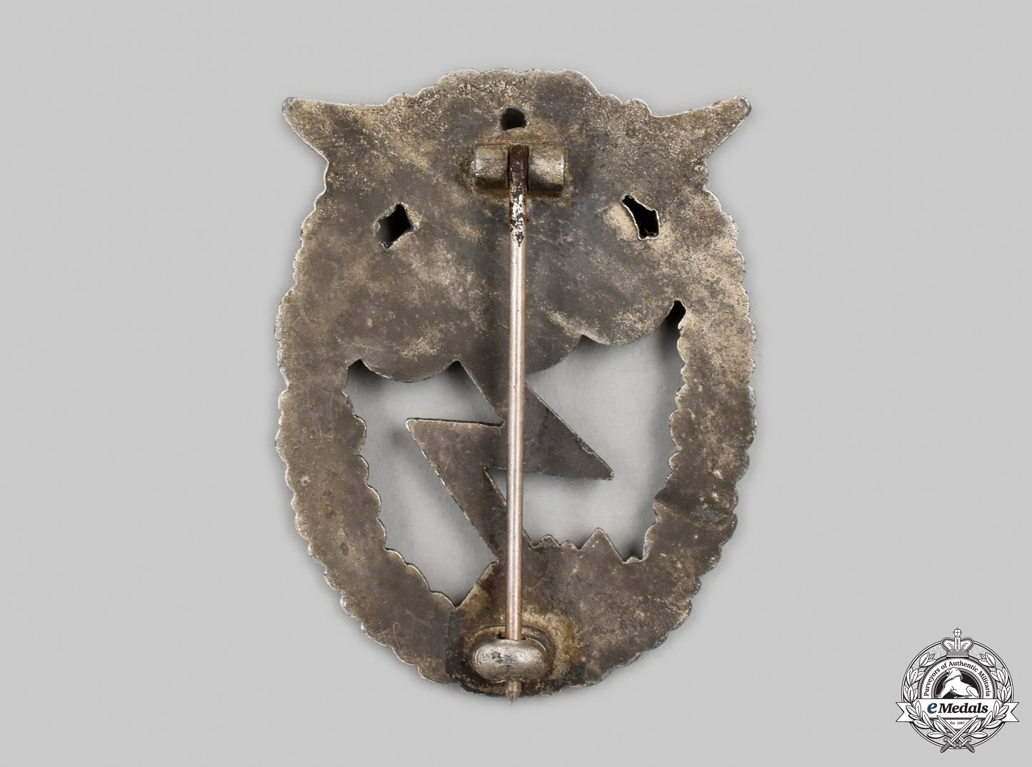 germany,_luftwaffe._a_ground_assault_badge_with_award_document,_to_obergefreiter_friedrich_almendinger_cic2021__mnc9692