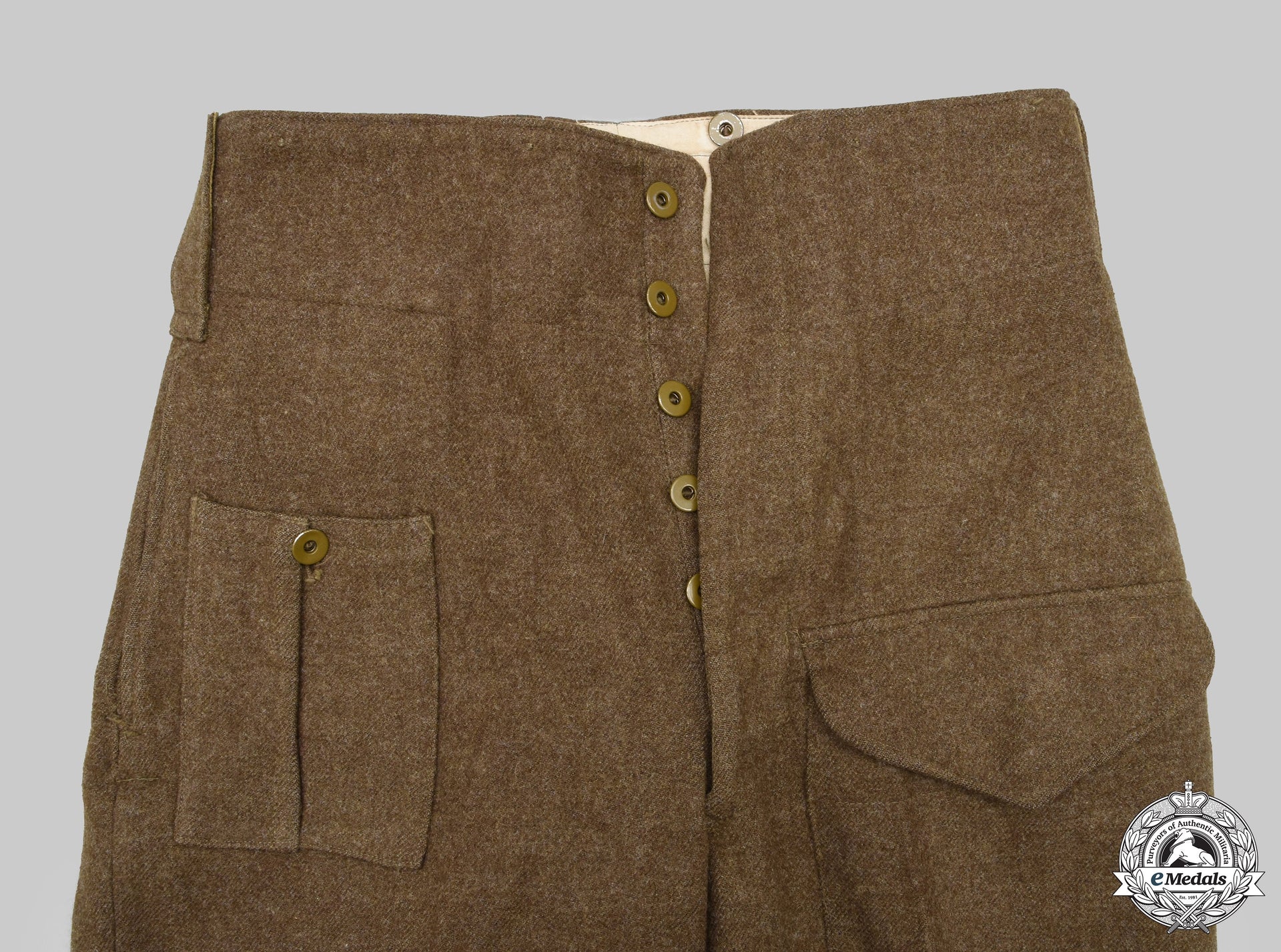 canada,_commonwealth._a_battle_dress_uniform&_side_cap,_viii_recce,_essex_scottish_regiment_cic_2021_080_1_2