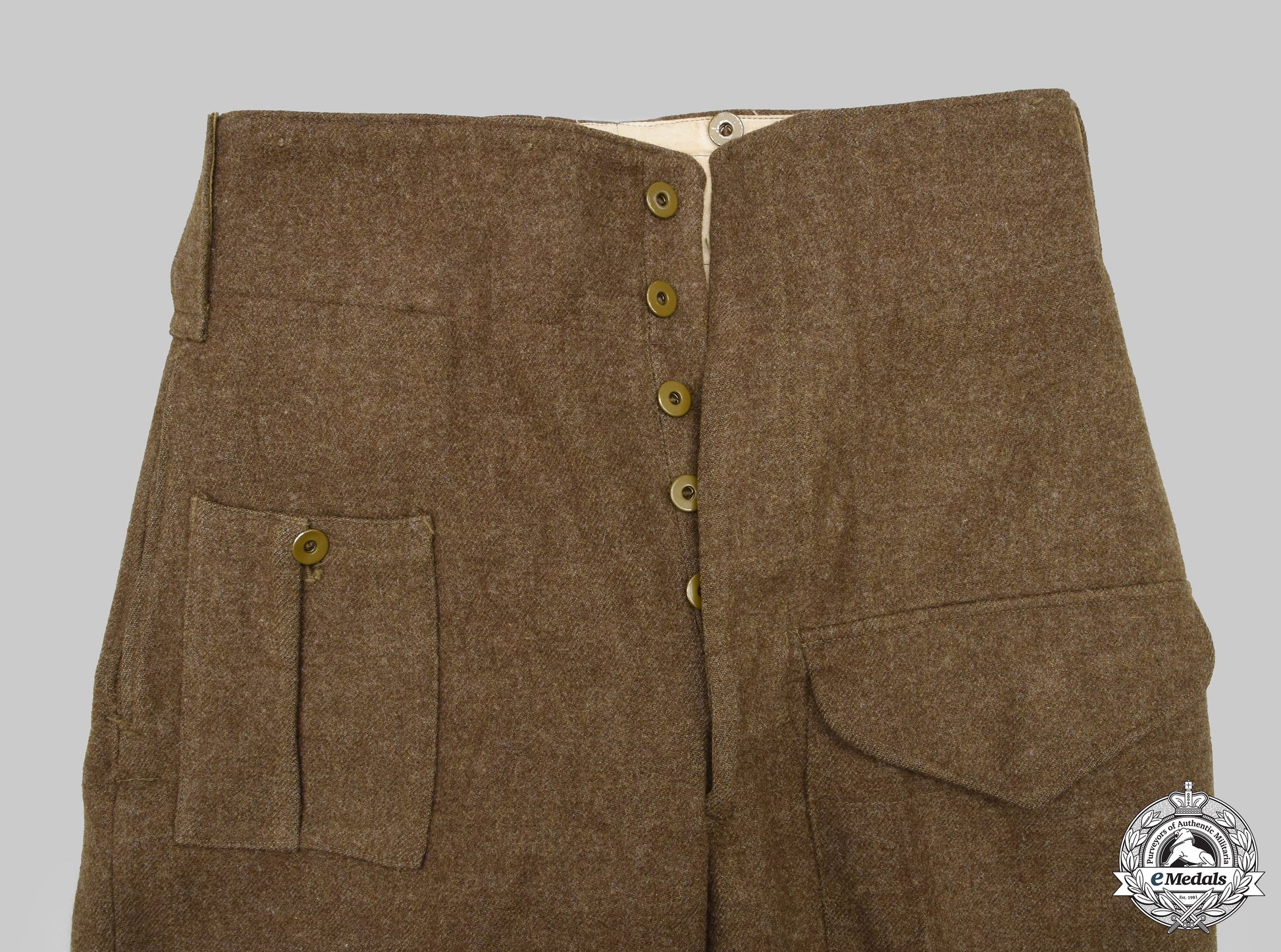 canada,_commonwealth._a_battle_dress_uniform&_side_cap,_viii_recce,_essex_scottish_regiment_cic_2021_080_1_2