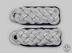 Germany, Heer. A Set Of Medical Major Shoulder Boards