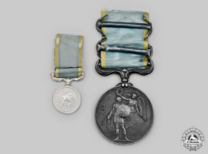 united_kingdom._a_crimea_medal1854-1856,_fullsize_and_miniature_cic_2021_167_mnc9707