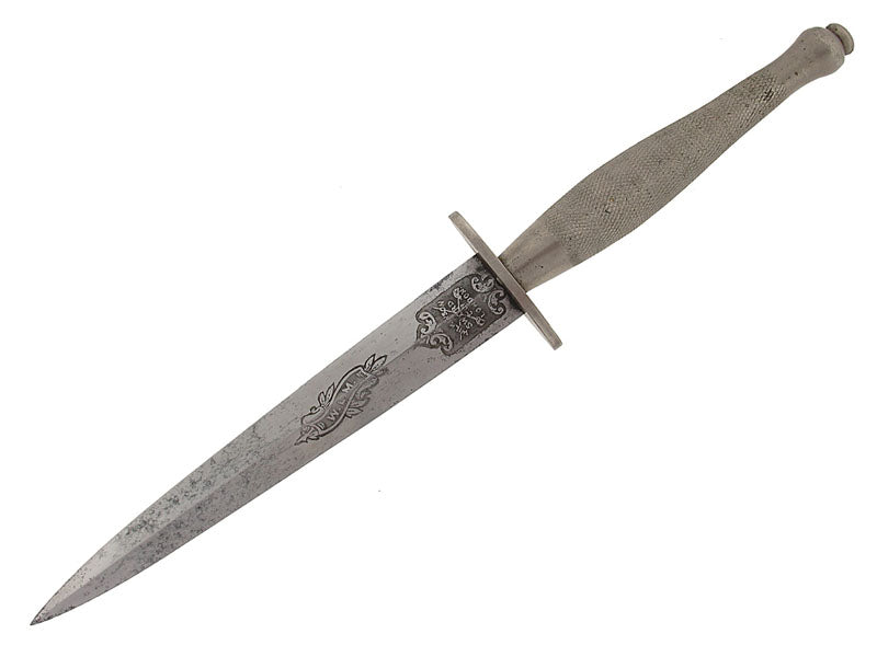 wwii_rcaf_fairbairn-_sykes_fighting_knife-_w.o._mckinnon_cm720c