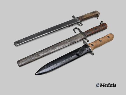austria,_empire._three_austro-_hungarian_knives_e_medals__e_u24932_2