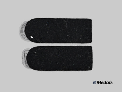 germany,_heer._a_set_of_combat_engineer_major_shoulder_boards_e_medals__g62873_3