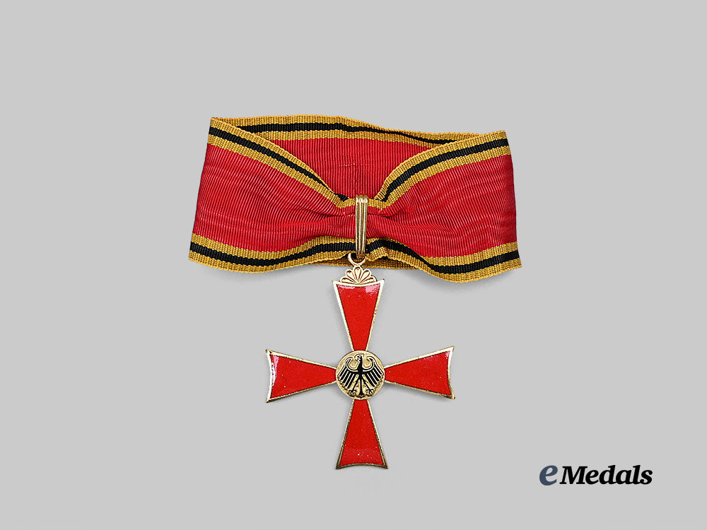 germany,_federal_republic._an_order_of_merit,_knight_commander’s_set_with_case,_by_steinhauer&_lück_e_medals__g62748_7