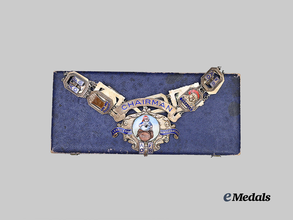 united_kingdom,_canada._an_ancient_order_of_froth_blowers_collar_to_thain_wendell_mac_dowell,_v._c._recipient_for_actions_at_vimy_ridge,1917_e_medals__g_b8637_4