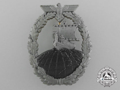 a_kriegsmarine_naval_auxiliary_cruiser_war_badge_by_foerster&_barth_design_d_0008_1