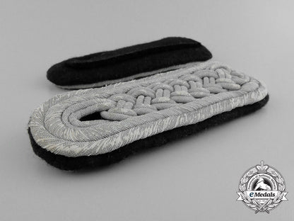 germany._a_set_of_unusual&_unidentifiable_shoulder_boards_d_0072_1