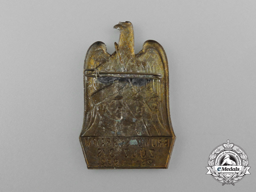 a1932_sa_martyr_bruno_schramm_remembrance_badge_d_0115_1