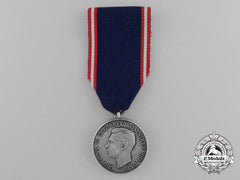 A Gvi Royal Victorian Medal To J.g.sutherland