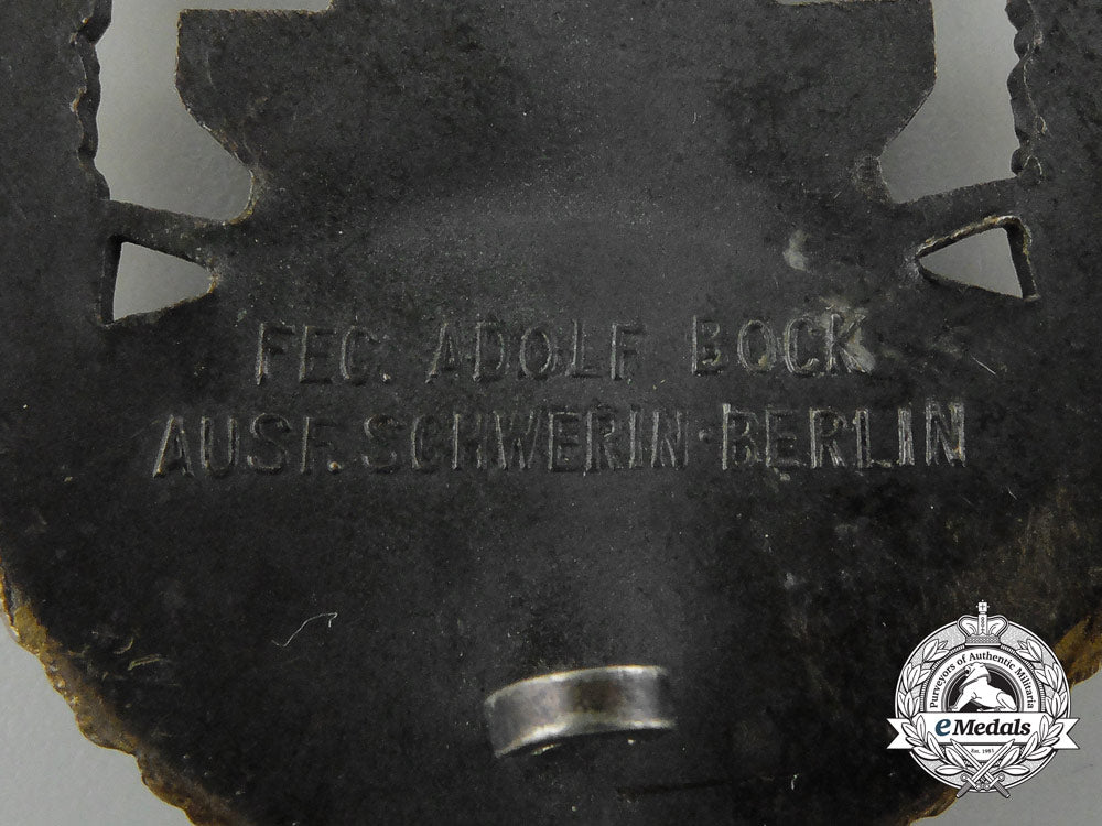 a_kriegsmarine_high_seas_fleet_badge_by_schwerin,_berlin_with_case_d_0185