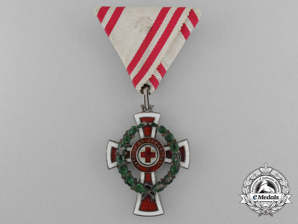 an_austrian_red_cross_honour_decoration_in_case_d_0205_1