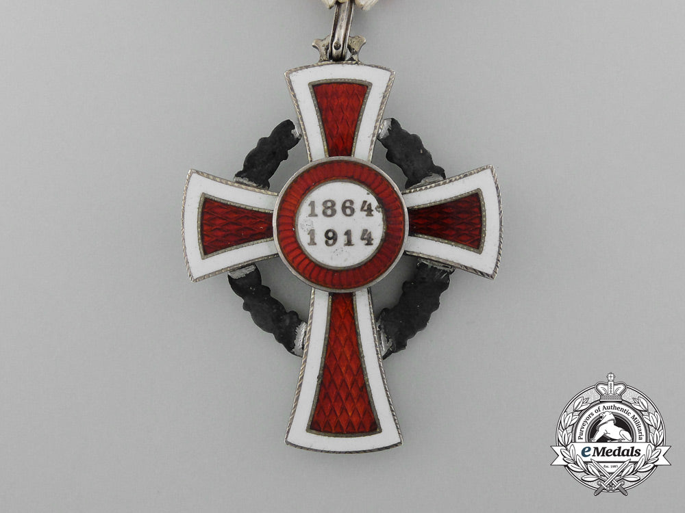 an_austrian_red_cross_honour_decoration_in_case_d_0207_1