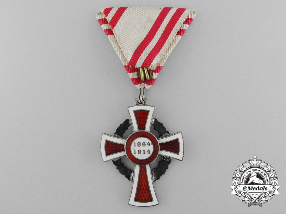an_austrian_red_cross_honour_decoration_in_case_d_0208_1