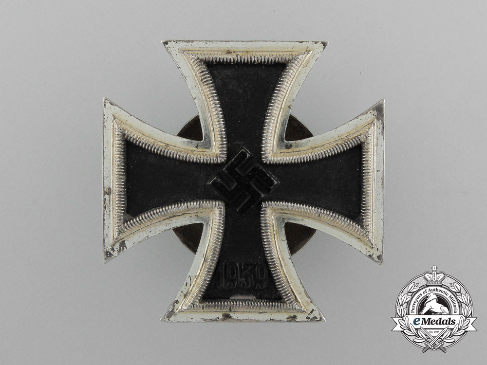an_iron_cross1939_first_class;_screwback_version_by_schauerte&_hohfeld_d_0390_1