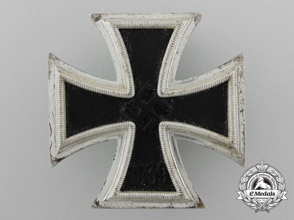 a_mint_iron_cross1939_first_class_by_wilhelm_deumer_d_0401_1