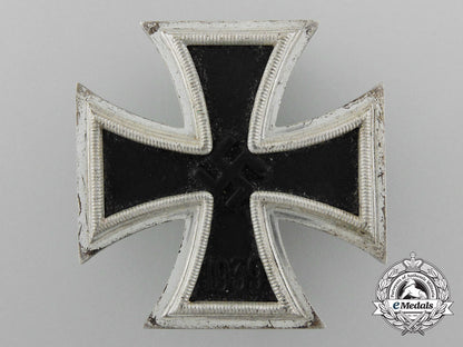 a_mint_iron_cross1939_first_class_by_wilhelm_deumer_d_0401_1