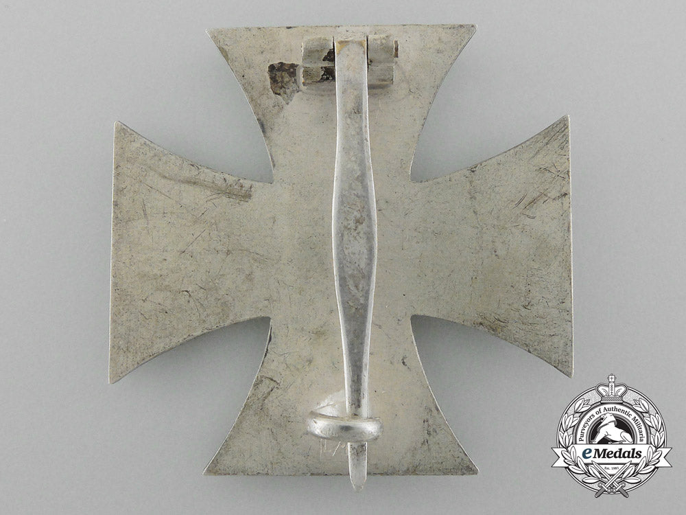 a_mint_iron_cross1939_first_class_by_wilhelm_deumer_d_0402_1