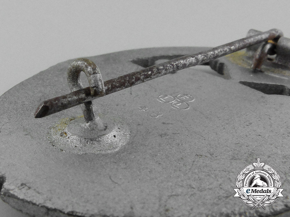 a_silver_grade_tank_assault_badge_d_0459_1