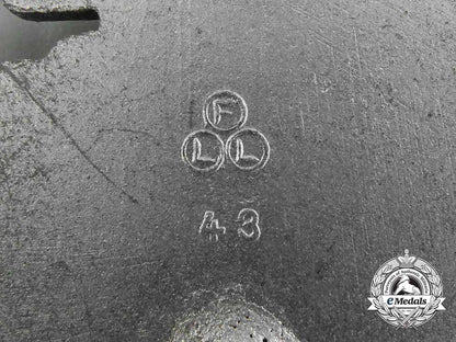 a_silver_grade_tank_assault_badge_d_0461_1