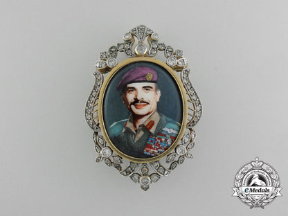 an_exquisite_king_hussein_of_jordan_presentation_badge_in_gold&_diamonds_d_0604