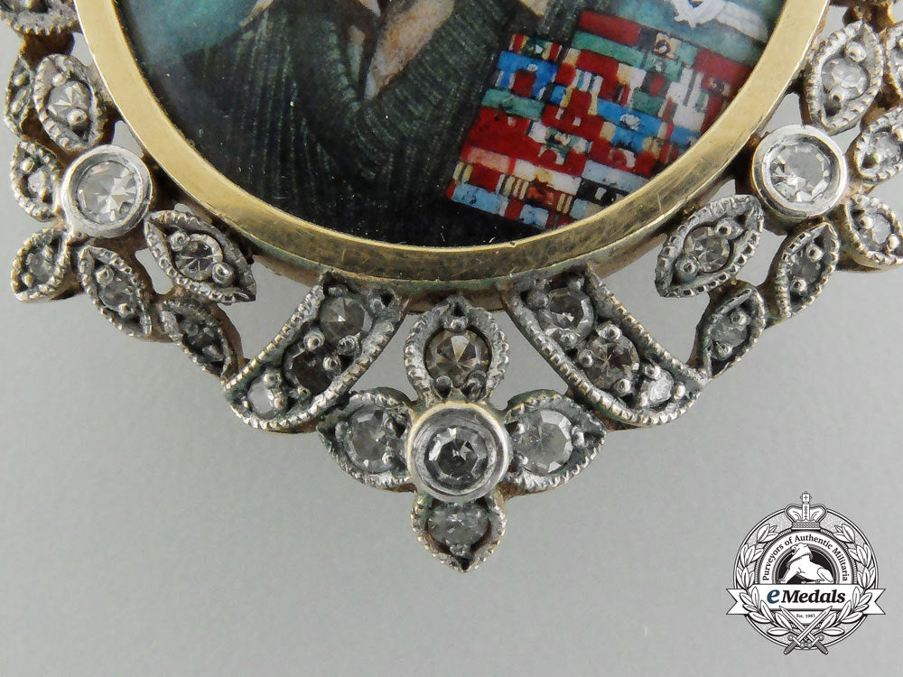 an_exquisite_king_hussein_of_jordan_presentation_badge_in_gold&_diamonds_d_0605