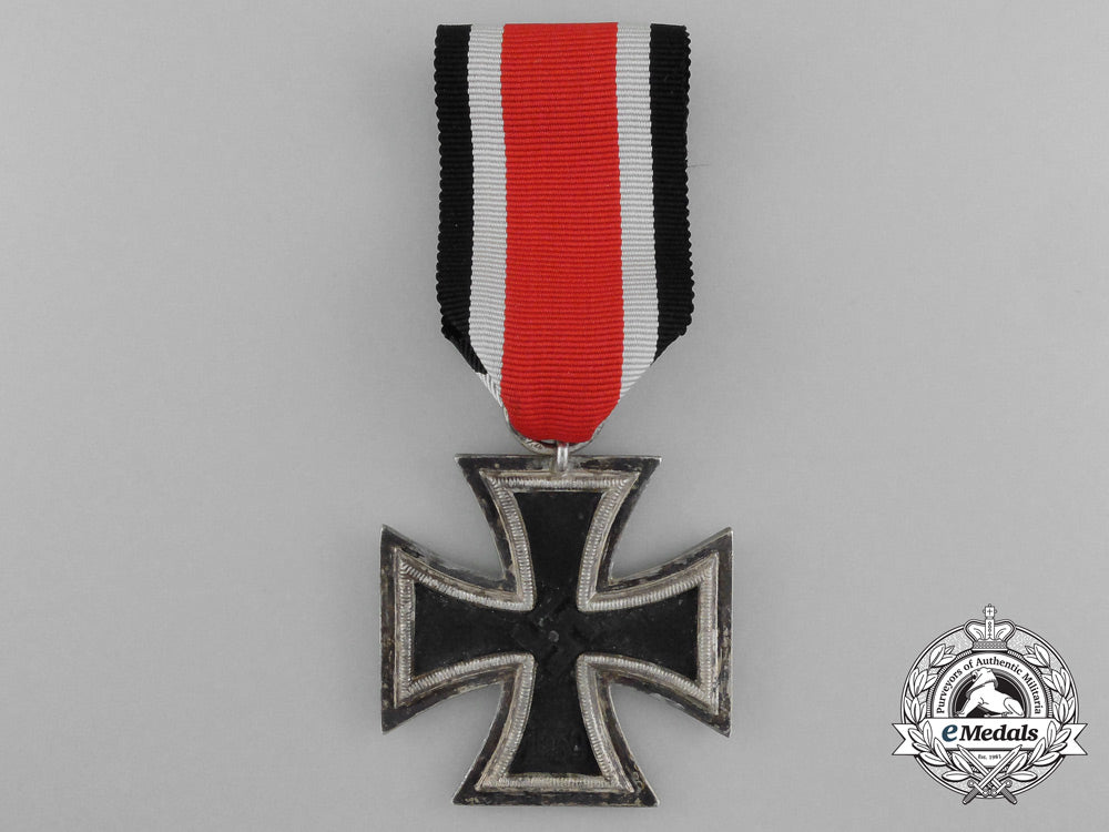 an_iron_cross1939_second_class_by_arbeitsgemeinschaft_der_hanauer_plakettenhersteller_d_0681_1