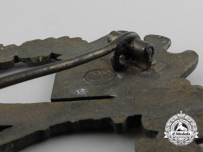 a_bronze_grade_infantry_assault_badge_by_fritz_zimmermann_und_söhne_d_0705_1