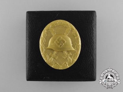 a_mint_gold_grade_wound_badge_with_case_by_hauptmünzamt,_wien_d_0748_1