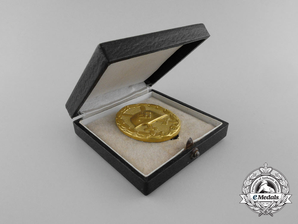 a_mint_gold_grade_wound_badge_with_case_by_hauptmünzamt,_wien_d_0750_1