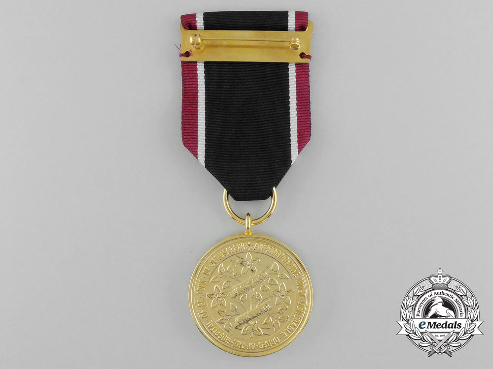 an_order_of_st.john_life_saving_medal;_gold_grade_d_0759