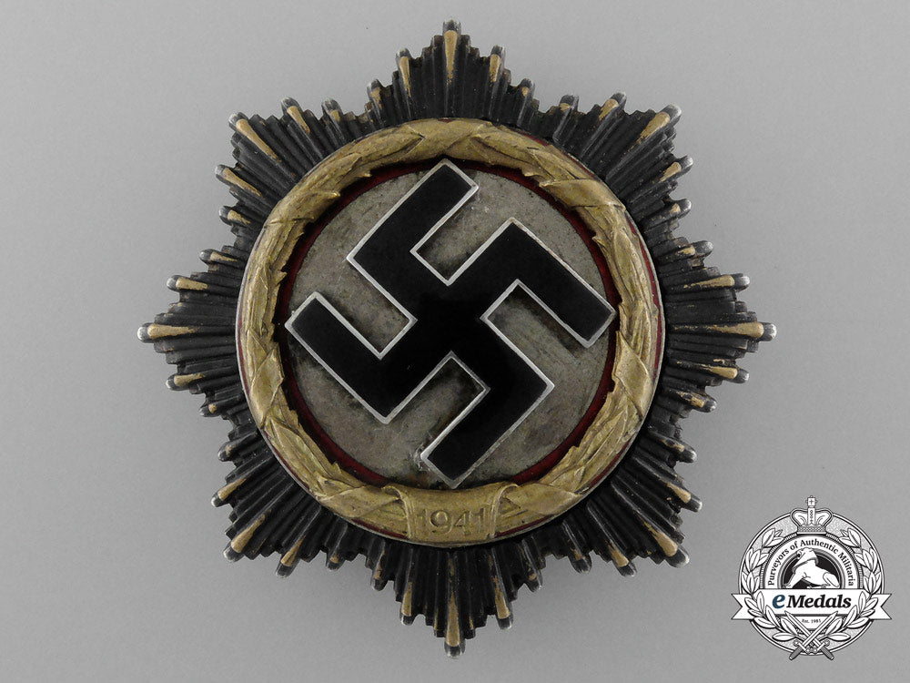 a_fine_quality_german_cross_in_gold_by_deschler_d_0921_1