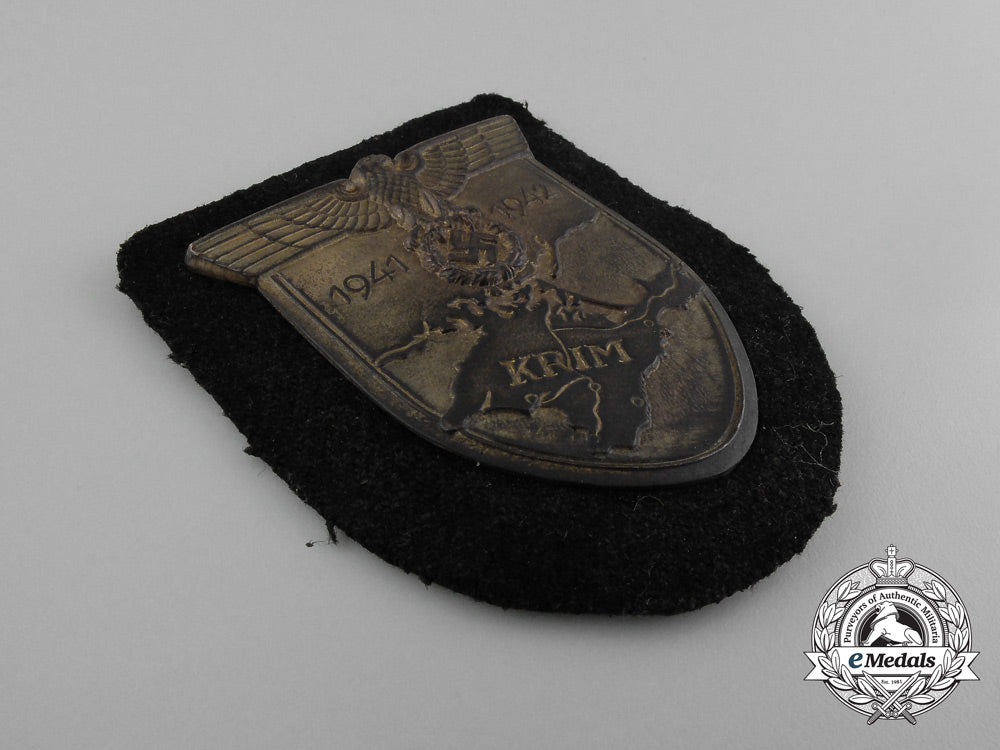 a_mint_wehrmacht_issue_panzer_krim_campaign_shield_d_0942_1