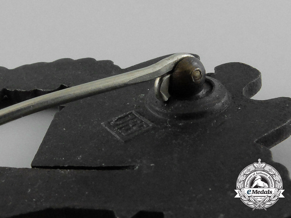 a_silver_grade_infantry_assault_badge_by_josef_feix&_söhne_d_0952_1