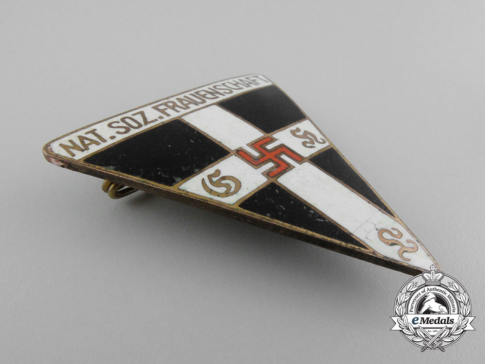 a_national_socialist_women’s_league_staff_badge_d_0976_1