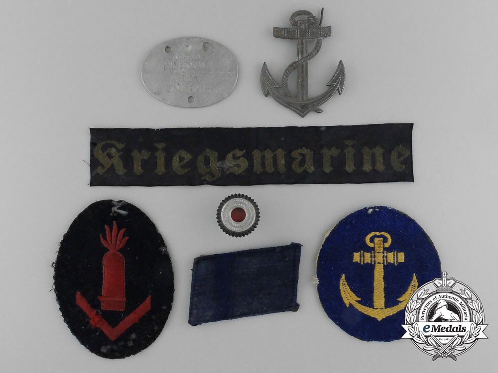 a_lot_of_seven_kriegsmarine_insignia_and_identification_tags_d_1008_2