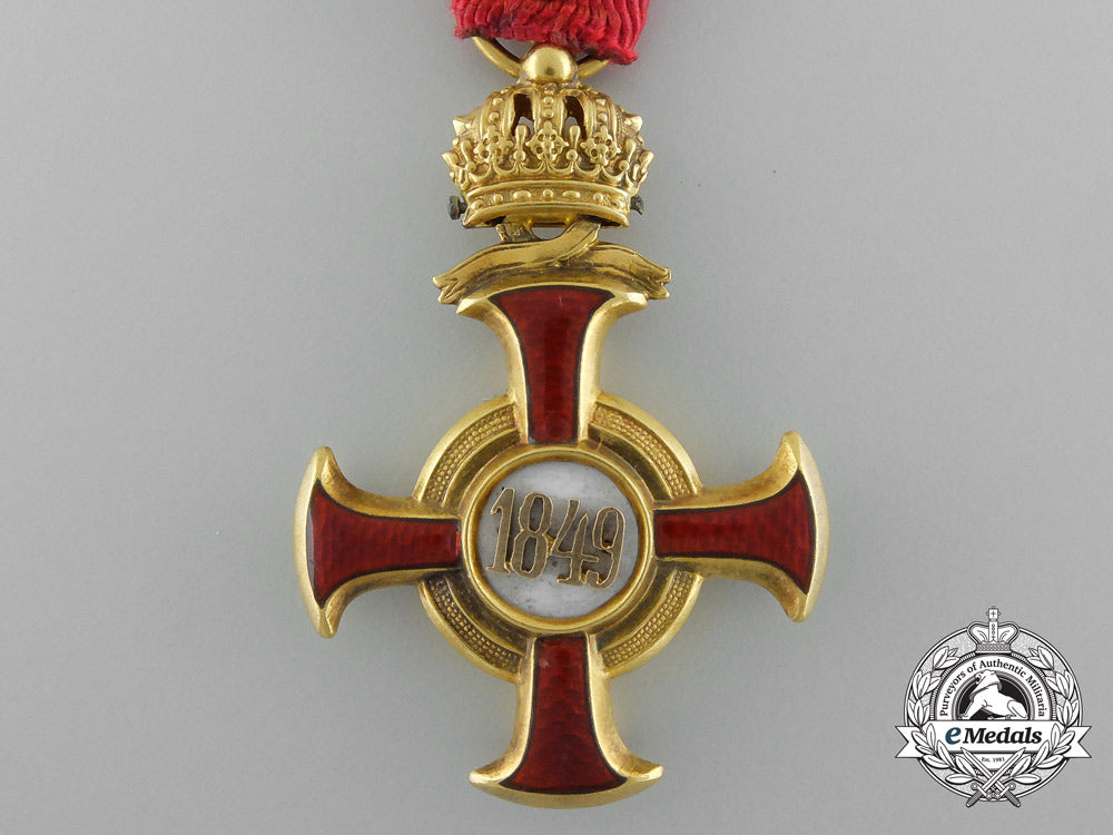 austria,_empire._a_golden_cross_of_merit_with_crown_by,_braun_of_vienna_d_1024