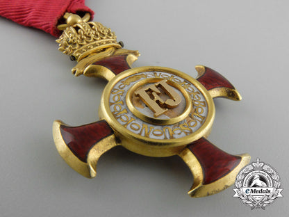 austria,_empire._a_golden_cross_of_merit_with_crown_by,_braun_of_vienna_d_1026