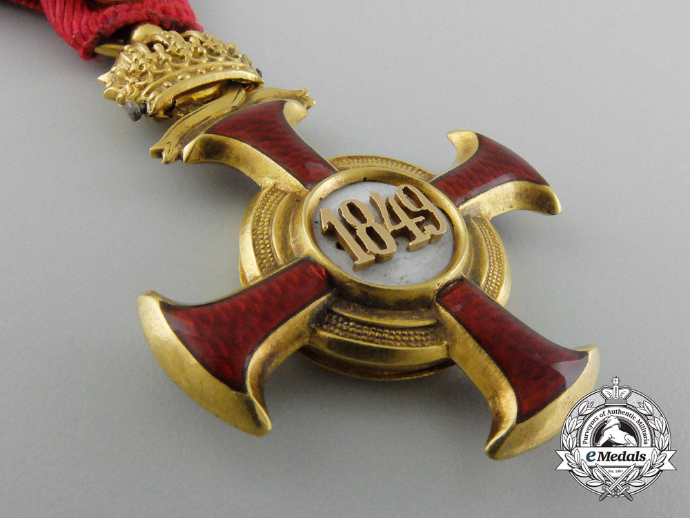 austria,_empire._a_golden_cross_of_merit_with_crown_by,_braun_of_vienna_d_1027